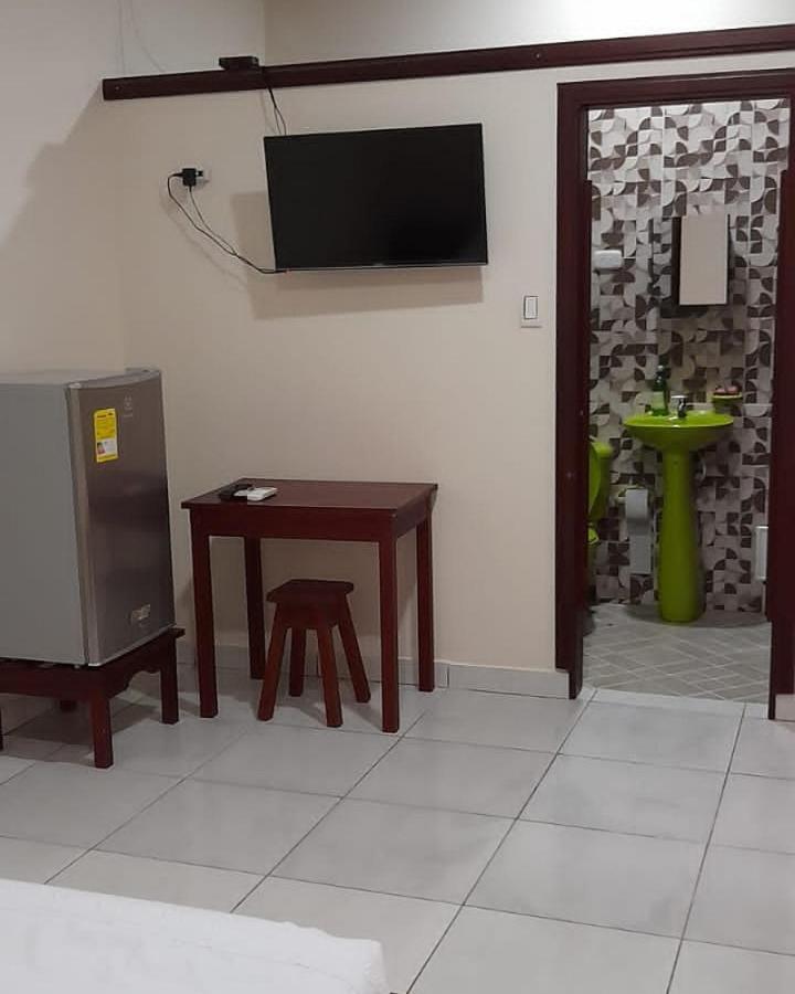 Wikungo Hotel Puerto Nariño 外观 照片